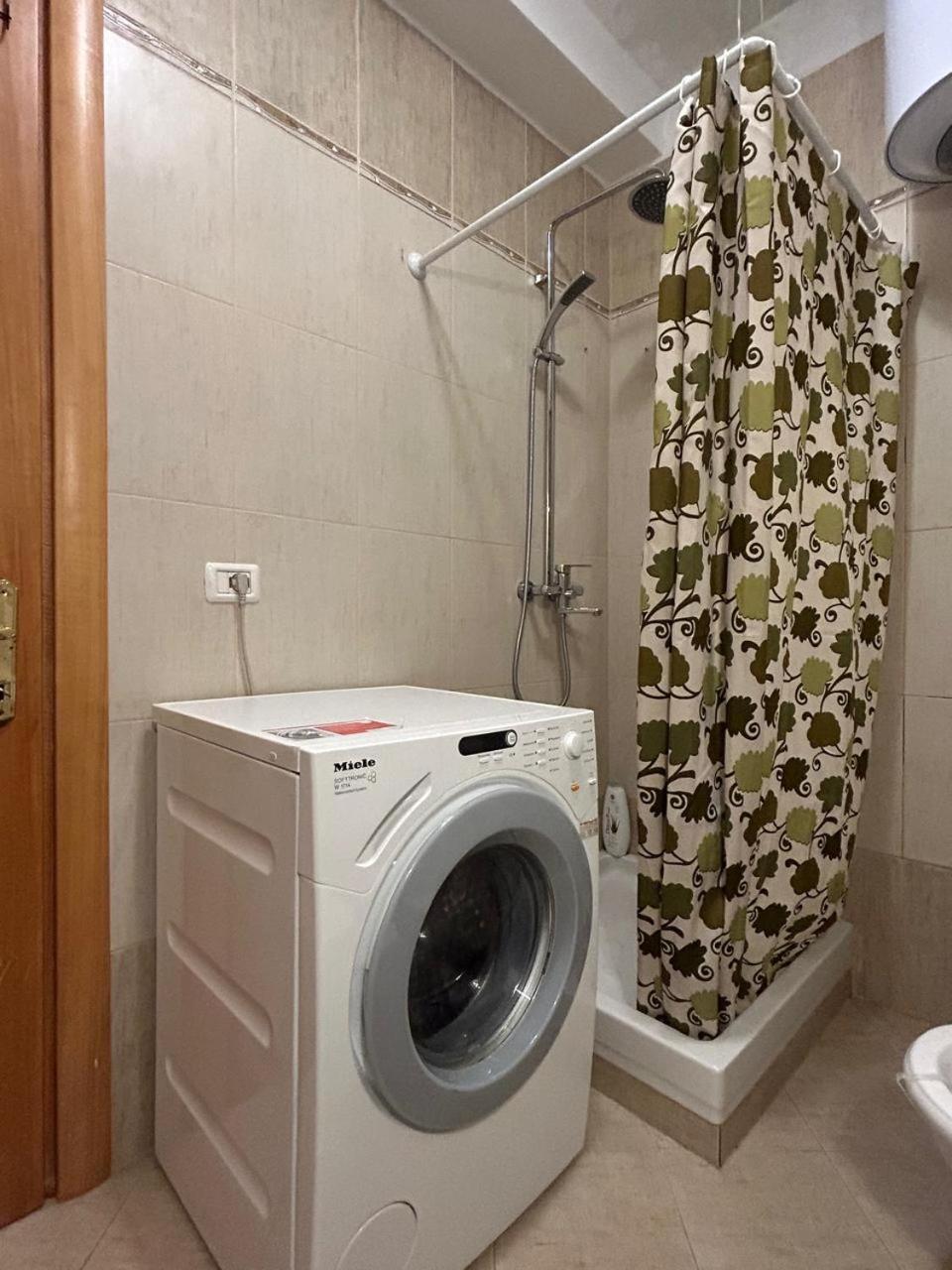 Beachfront Nita Apartment Durres